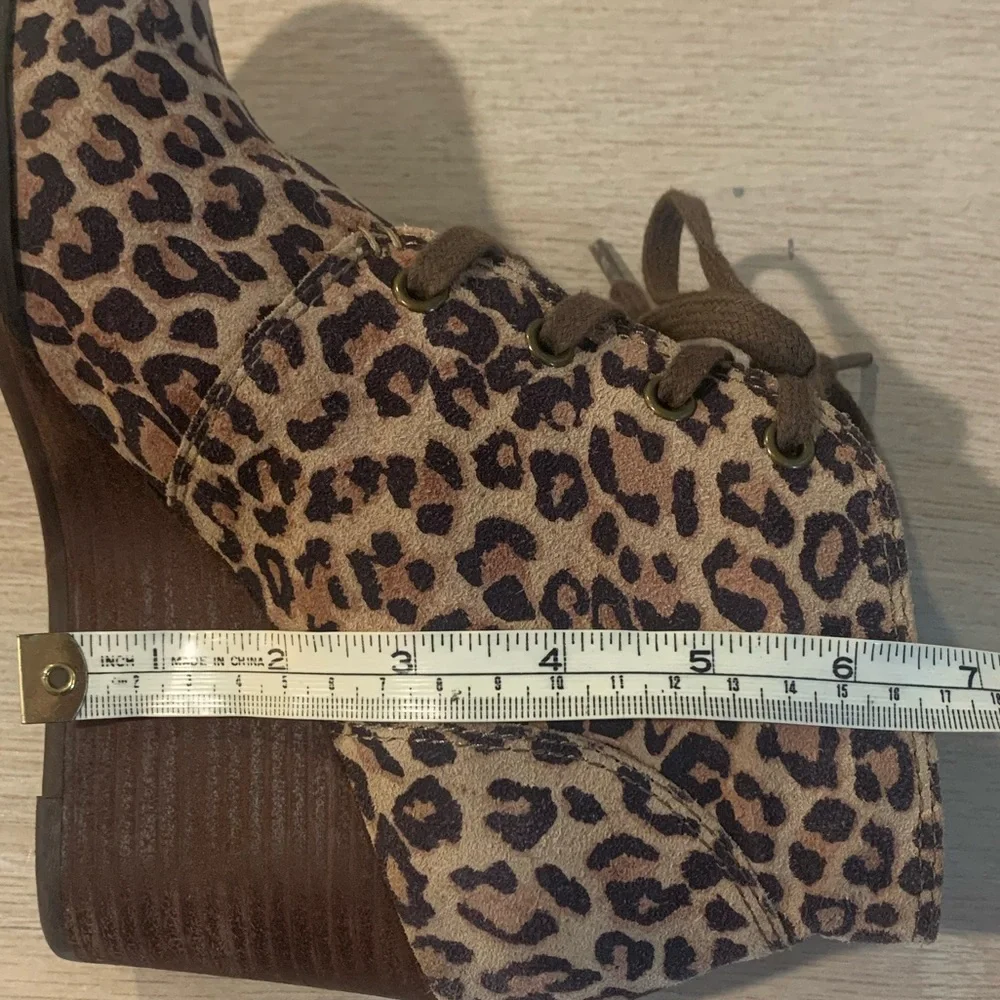 Lucky Brand Leopard Print Women’s Wedge Boots 6.5 - Picture 11 of 11